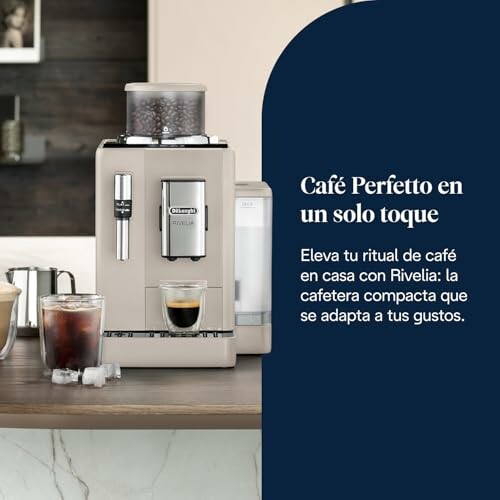 Cafetera compacta Rivelia en una cocina.