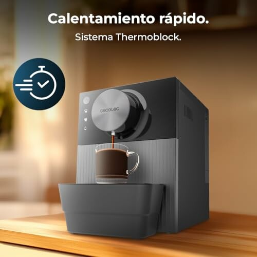 Cafetera con sistema Thermoblock y calentamiento rápido.