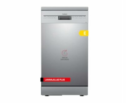 Lavavajillas de acero inoxidable con panel de control frontal.