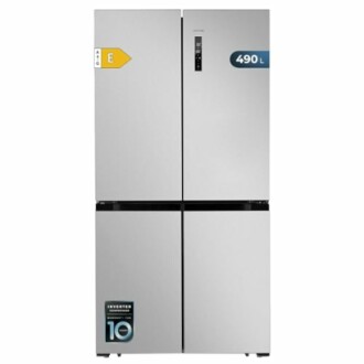 Refrigerador plateado de 490 litros con etiqueta de energía